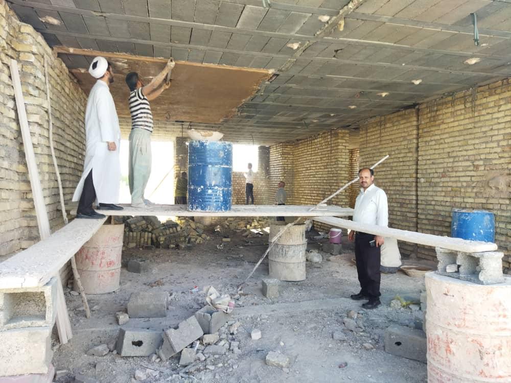 دو باب منزل مسکونی زلزله زدگان شهر سی سخت توسط موکبهای استان اصفهان در حال ساخت می باشد.