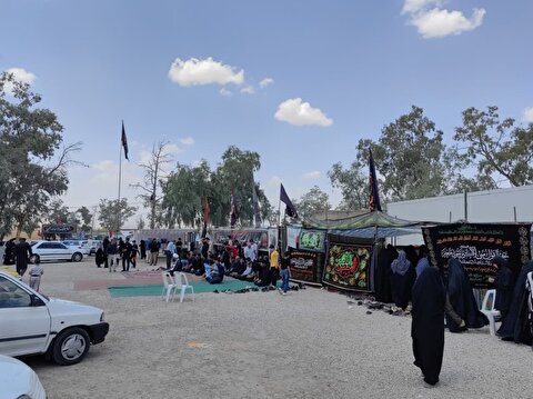 خدمات رسانی برخی از مواکب استان کرمانشاه در مسیر حرکت زائرین از کرمانشاه تا قصر شیرین